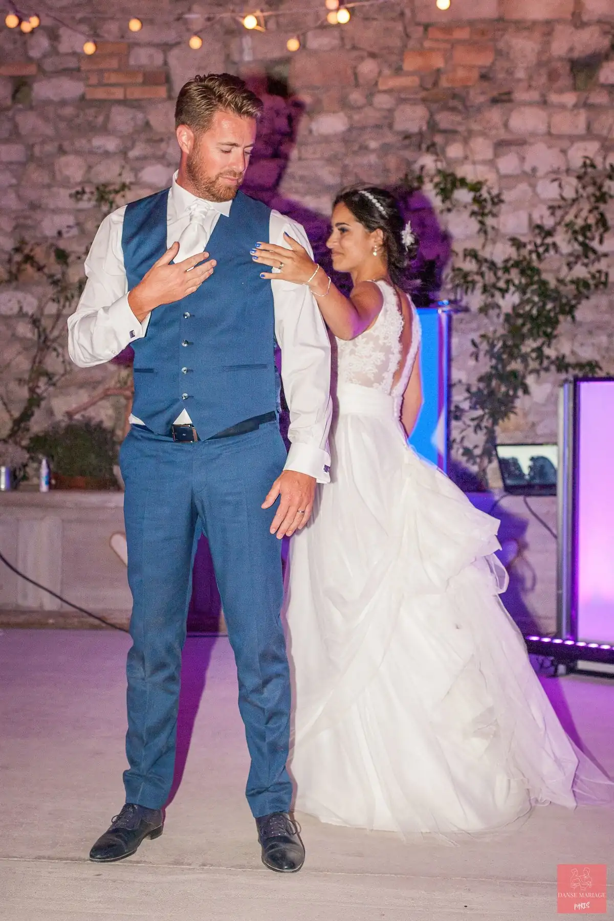 Danse de mariage à Paris - couple qui a vaincu sa peur