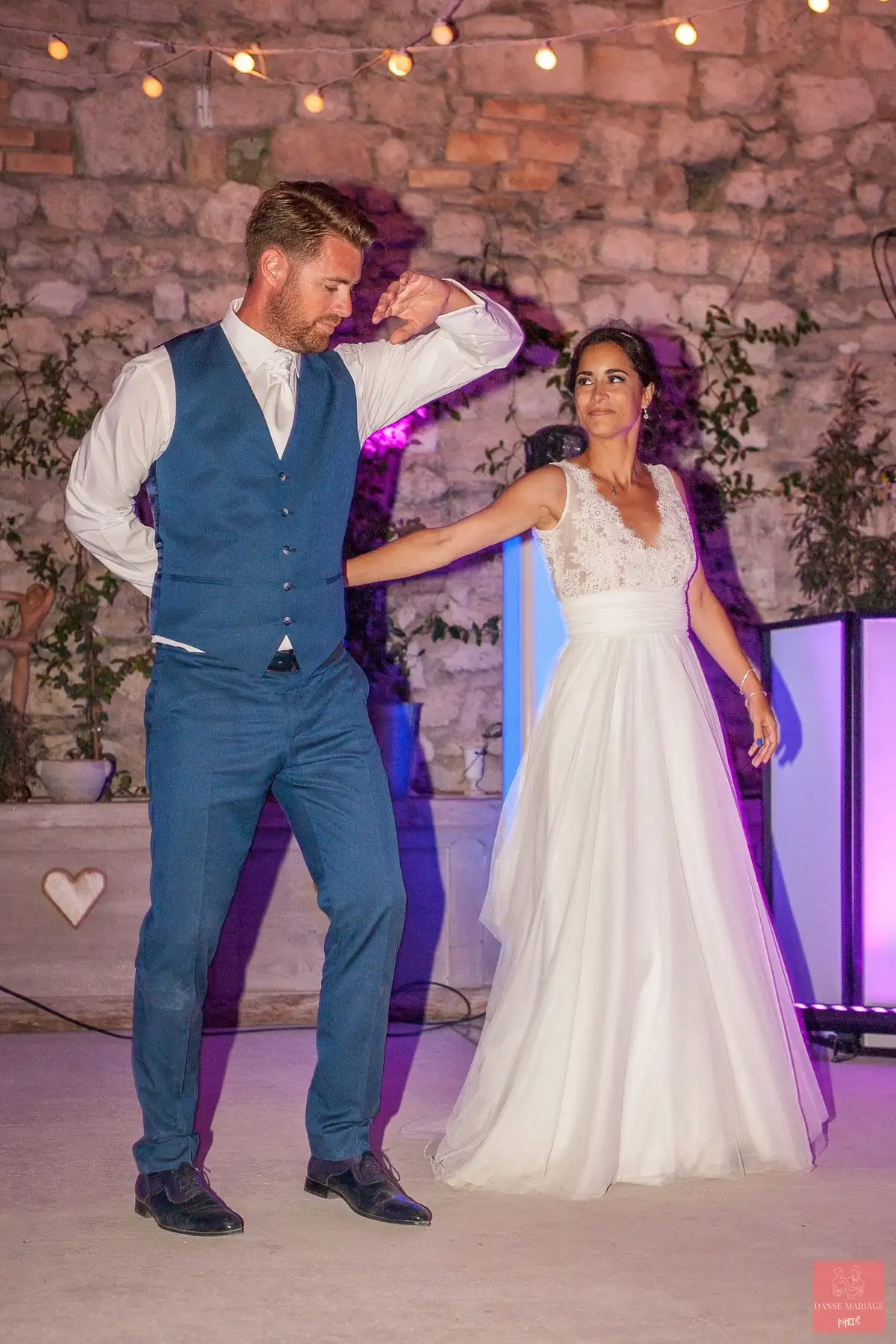 Première danse mariage Paris - couple serein et heureux