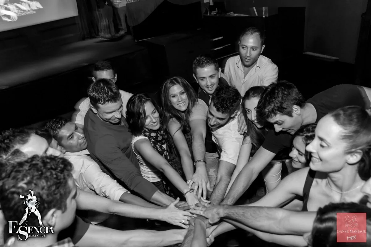 Cours danse couple Paris - ambiance bienveillante
