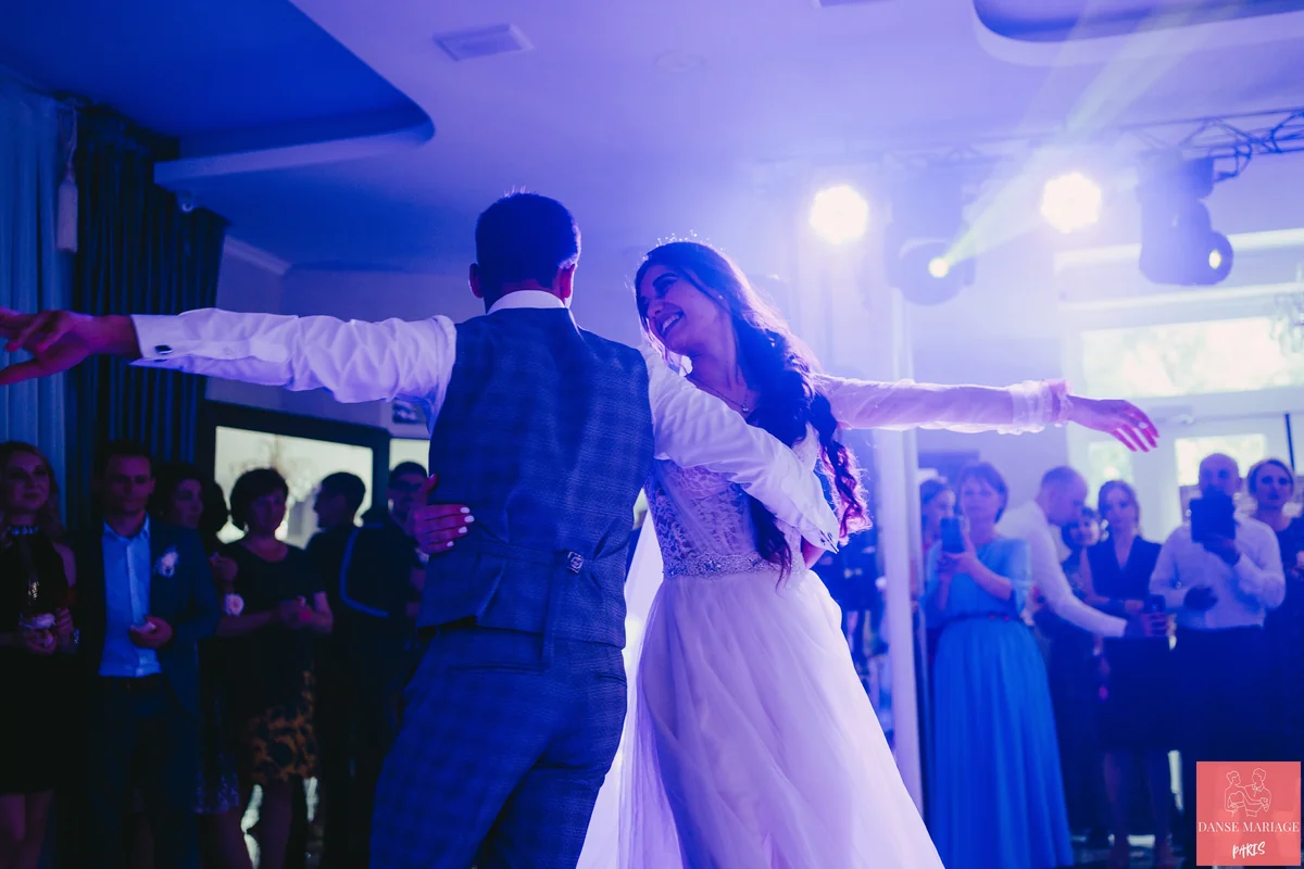 Quelle danse choisir ouverture de bal Paris débutant
